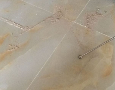 万柏林瓷砖空鼓维修公司分享粘合剂选择不当在瓷砖铺贴过程中可能导致以下问题